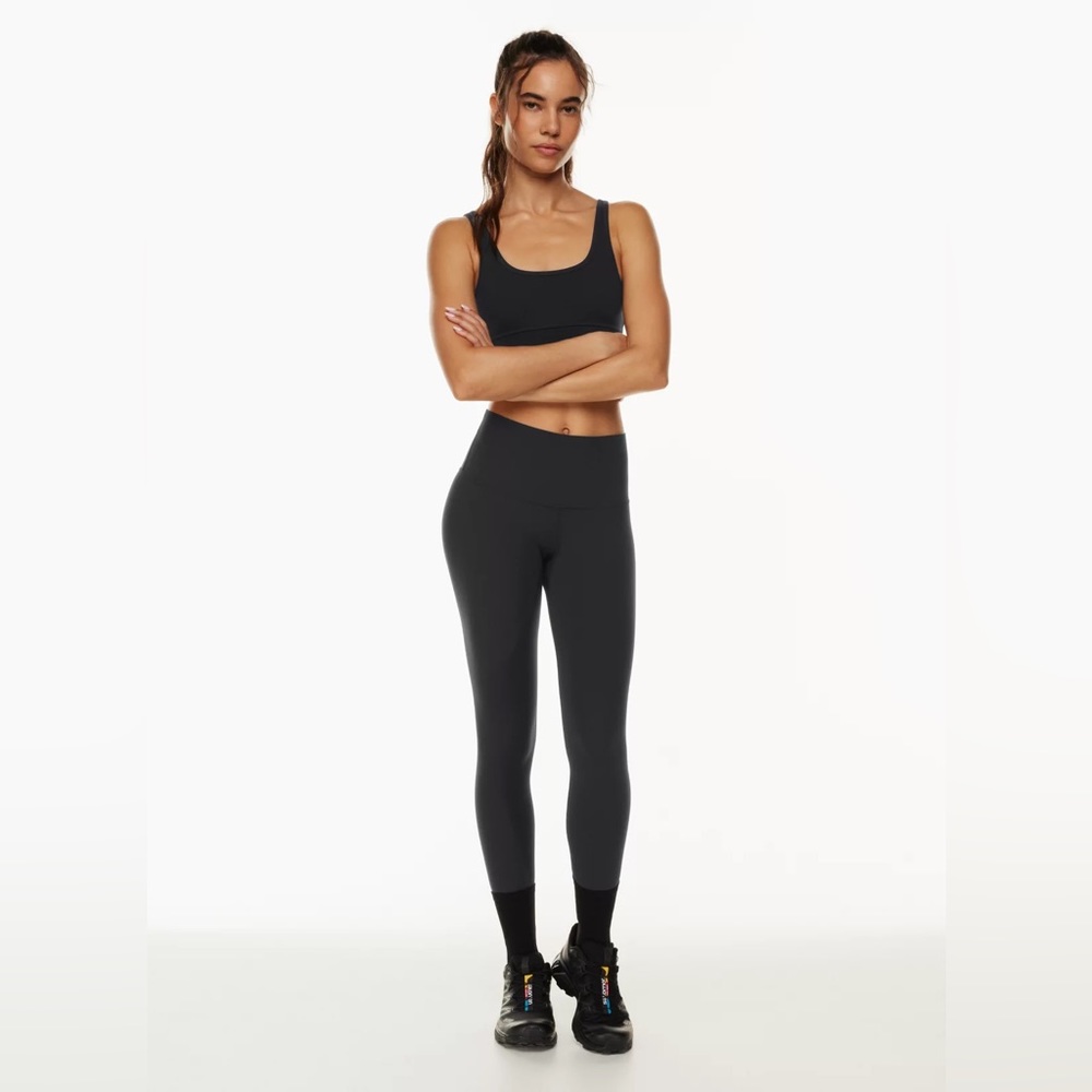 TnaBUTTER™ Cheeky Hi-Rise Legging. Size Large, Black/silver spiro
